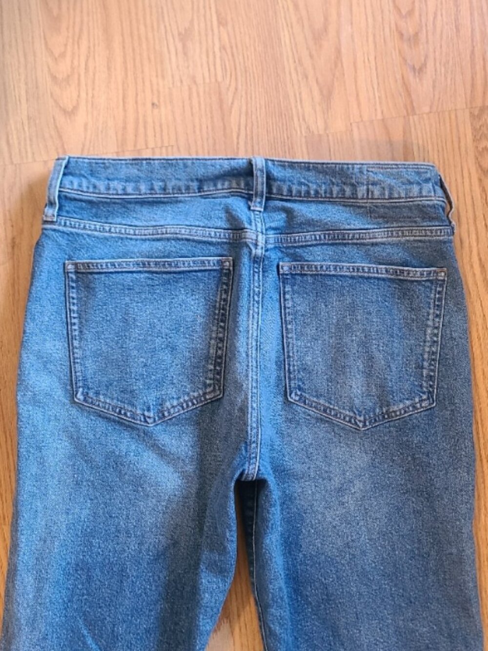 J. CREW NIPPED STRAIGHT HIGH RISE SEMI-STRETCH JEANS MEDIUM WASH FAIR TRADE 30 - Picture 5 of 8